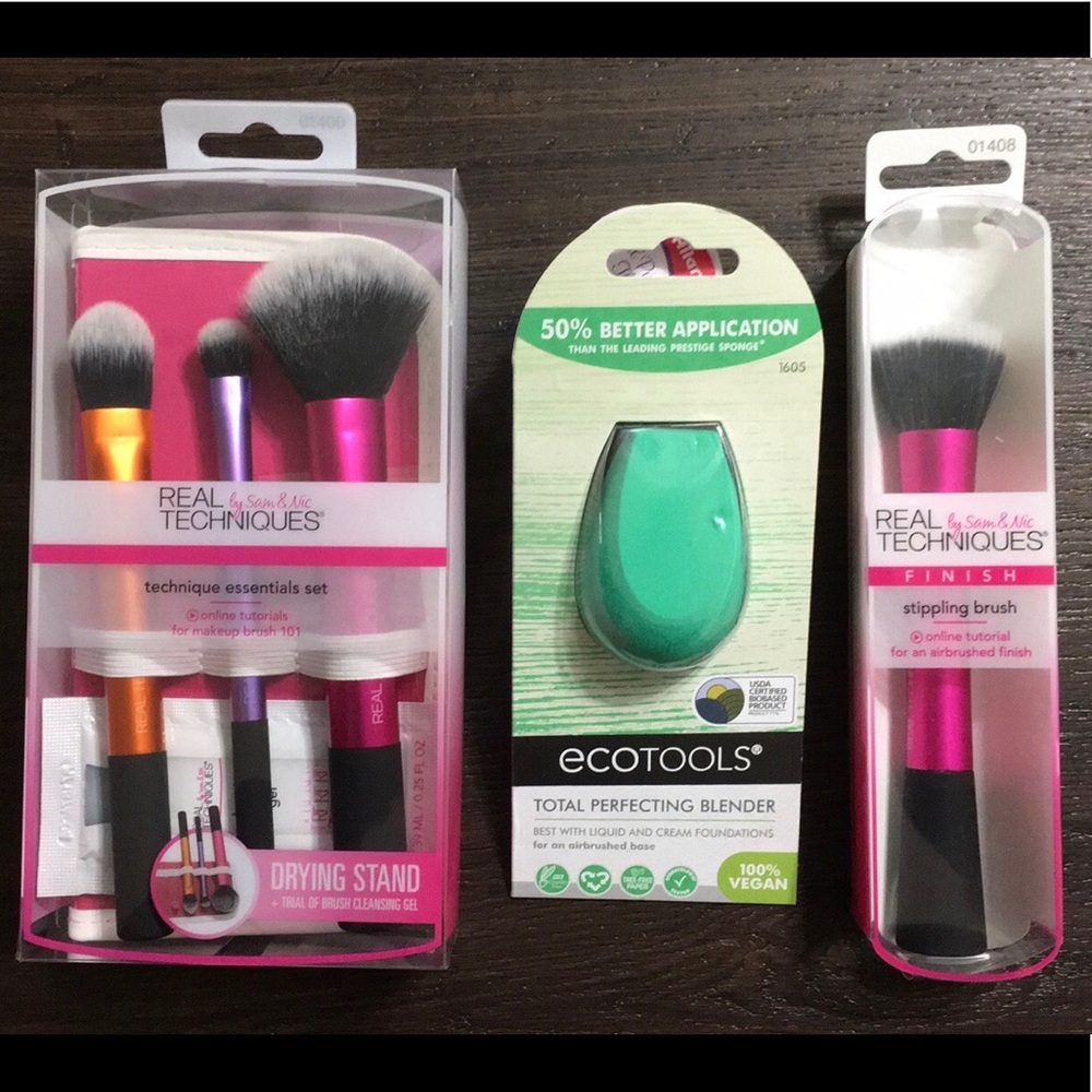 Real Techniques Makeup and Ecotool Sponge BUNDLE